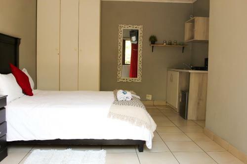 Hostal Dumelang Executive Lodge - Midrand, Free Wifi And Parking