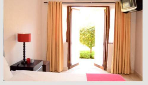 Hostal Dumelang Executive Lodge - Midrand, Free Wifi And Parking