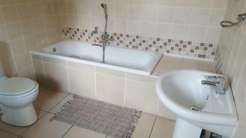 Hostal Dumelang Executive Lodge - Midrand, Free Wifi And Parking