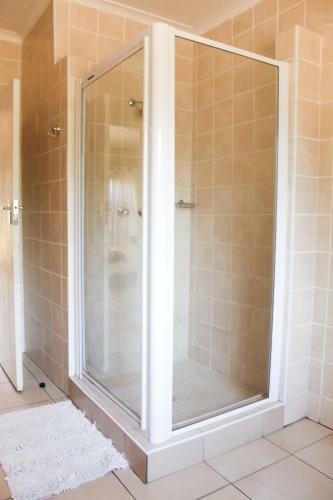 Hostal Dumelang Executive Lodge - Midrand, Free Wifi And Parking