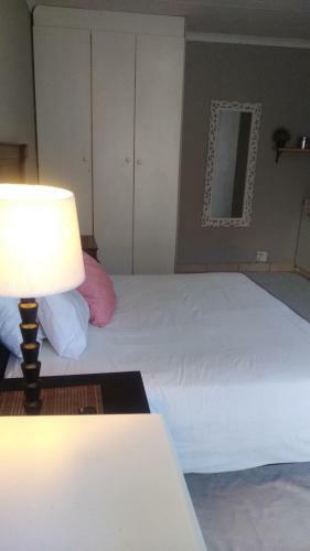 Hostal Dumelang Executive Lodge - Midrand, Free Wifi And Parking