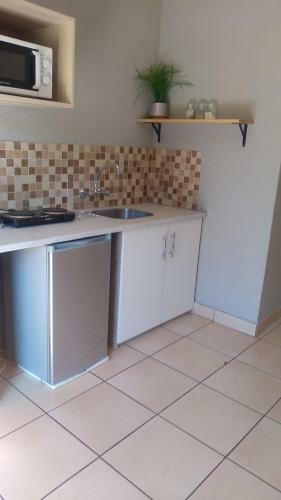 Hostal Dumelang Executive Lodge - Midrand, Free Wifi And Parking