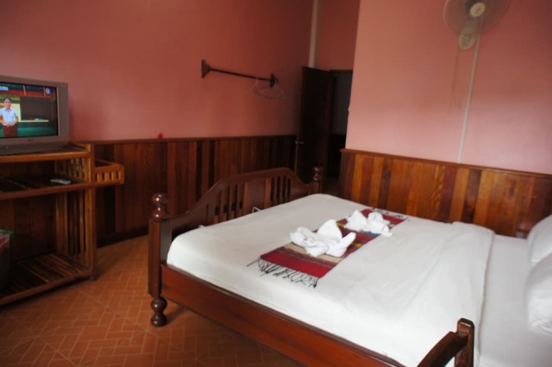 Hostal Domon Guesthouse