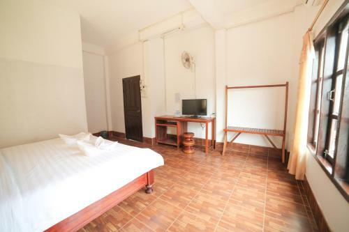 Hostal Maylay Guesthouse