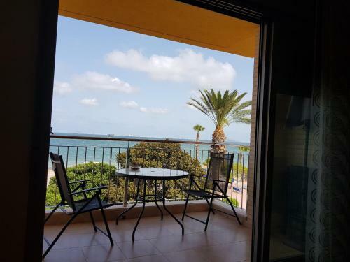 Salom� Beach Apartments
