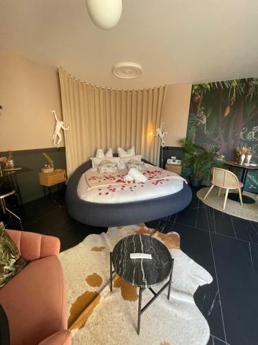 Hostal Maison Florence Ivakno