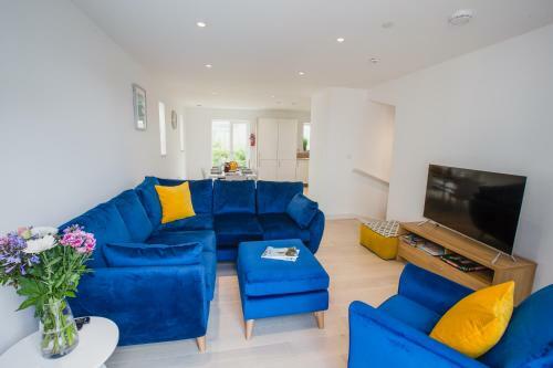 Tolcarne Townhouse By The Sea