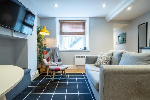 Apartamento Cosy, Central Flat For Up To 4 With Park View