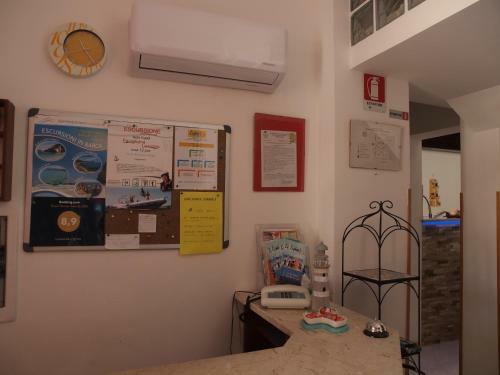 Hostal Locanda Basement Rooms