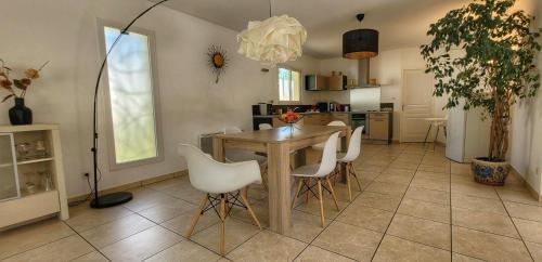 Groomi -la Tranquille Spacieuse Villa � Montpellier !
