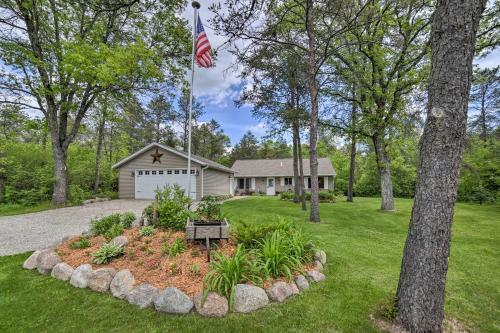 Stunning Wisconsin Home Less Than 4 Mi To High Falls!