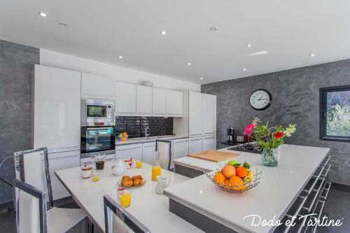 Stunning Villa 4 Bedroom With Pool - Dodo Et Tartine