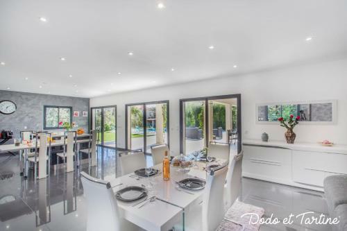 Stunning Villa 4 Bedroom With Pool - Dodo Et Tartine