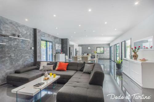 Stunning Villa 4 Bedroom With Pool - Dodo Et Tartine