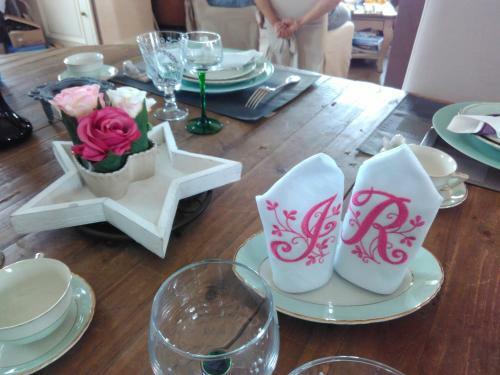 Hostal Demeure De L'�le Rollet