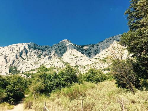 Hostal Cabanon Sainte Victoire