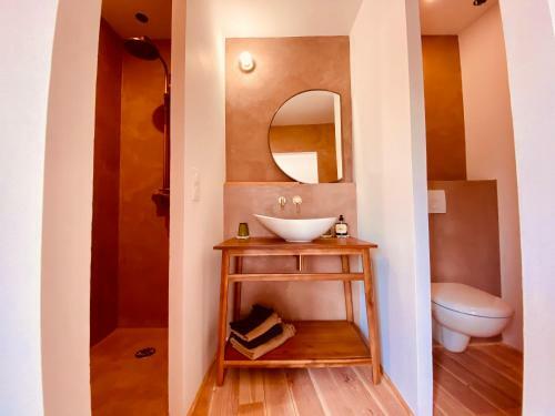 Hostal M&s - Bed And Breakfast