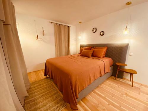 Hostal M&s - Bed And Breakfast