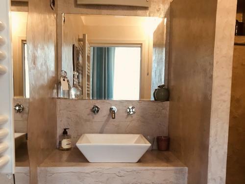 Hostal M&s - Bed And Breakfast