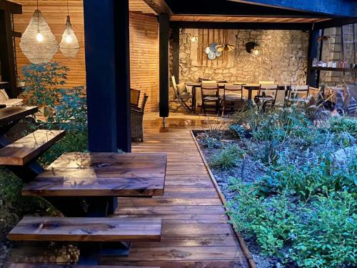 Hostal M&s - Bed And Breakfast