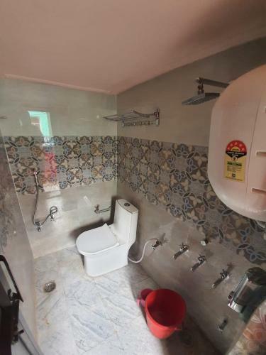 City Paradise AC Deluxe Lodge, Balrampur