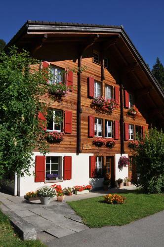 Apartamentos Chalet Allmegrat