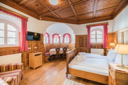 Hotel Dolomitenhof & Chalet Alte Post