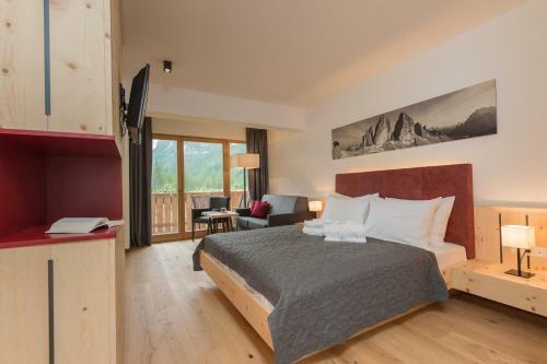 Hotel Dolomitenhof & Chalet Alte Post