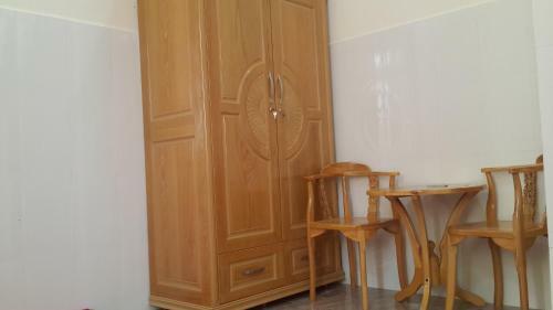 Hotel C? S? L?u Tr� Du L?ch Villa T?n Ph�t