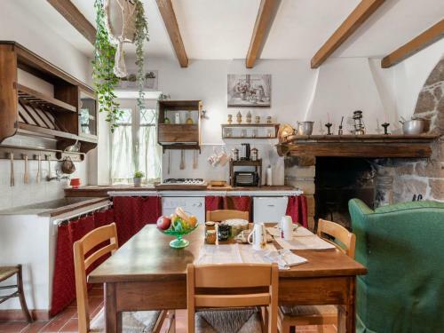 Pleasing Holiday Home In Elmo-sorano With A Whirpool