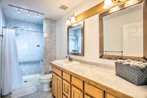 Cedar Creek Lake House With Private Hot Tub!