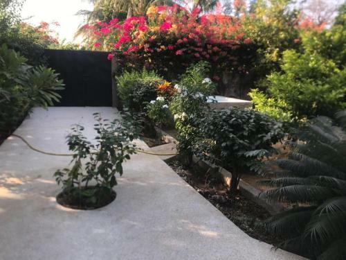 Bed & Breakfast Chez Aicha 2,maison D'accueil, Ndagane Campement