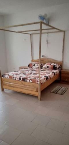 Bed & Breakfast Chez Aicha 2,maison D'accueil, Ndagane Campement