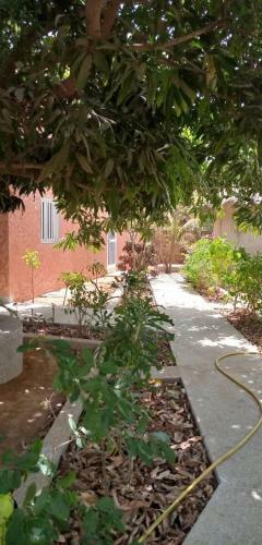 Bed & Breakfast Chez Aicha 2,maison D'accueil, Ndagane Campement