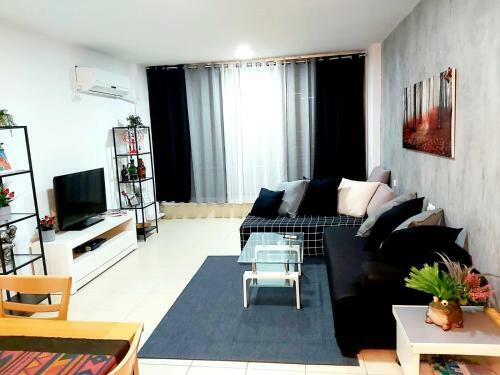All In 3 Minutes Apartment (By The Beach)