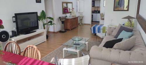 All In 3 Minutes Apartment (By The Beach)