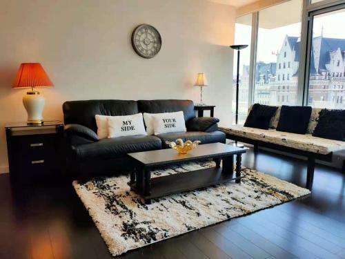 Apartamento Relaxing Condo In Falls Downtown Victoria
