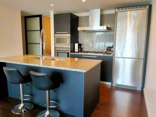 Apartamento Relaxing Condo In Falls Downtown Victoria