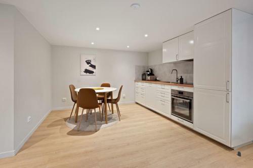 Apartamento Practical Basement Apt With All Home Comforts Close To City Centre