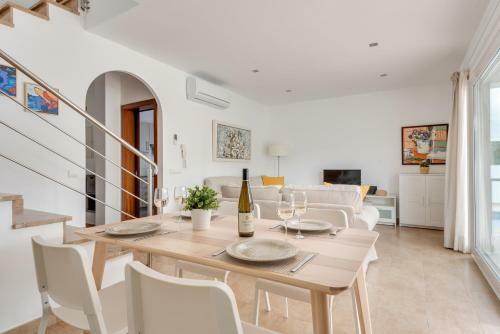 Villa Clear