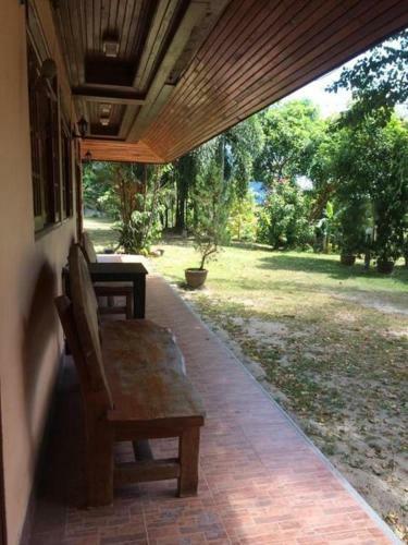 Hostal Bor Hin Baan Tai