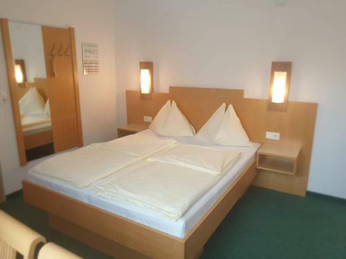 Hostal G�stehaus Latini