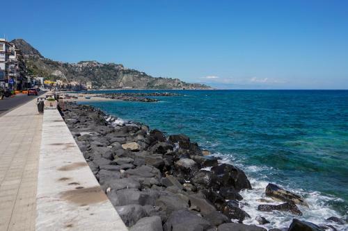 Apartamento Nick & Santo's Holiday Homes Beach Front Lux
