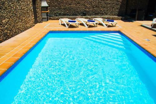 Villa Calamares With Heated Pool And Air Conditioning