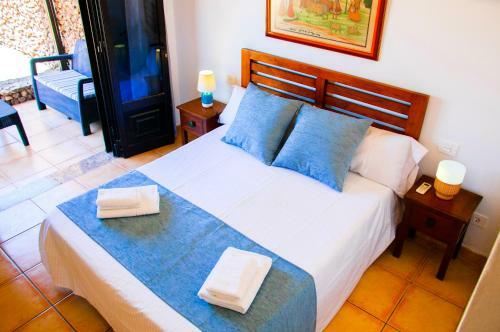 Villa Calamares With Heated Pool And Air Conditioning