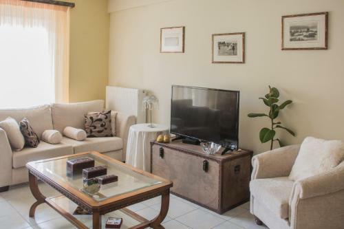 Artemis Central Apartment