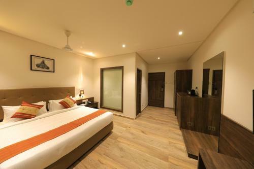 Hotel The Byke Suraj Club, Junagadh