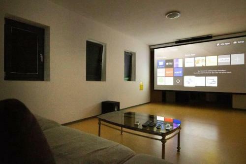 Au�ergew�hnlich! Villa! Lage! Kino! Weinkeller! ..