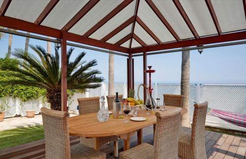 Limassol Beachfront Holiday Villa