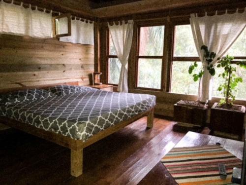 Roatan Bed & Breakfast Apartments